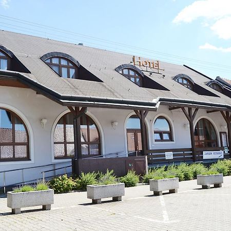 Hotel U Racka Ostrožská Nová Ves Bagian luar foto