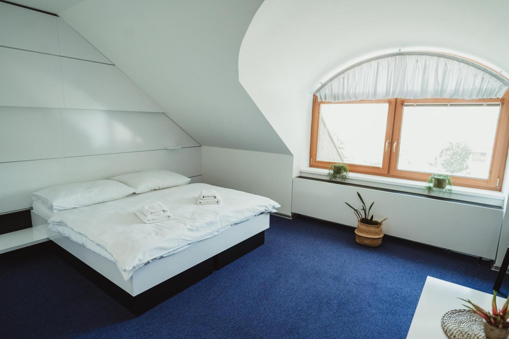 Hotel U Racka Ostrožská Nová Ves Bagian luar foto
