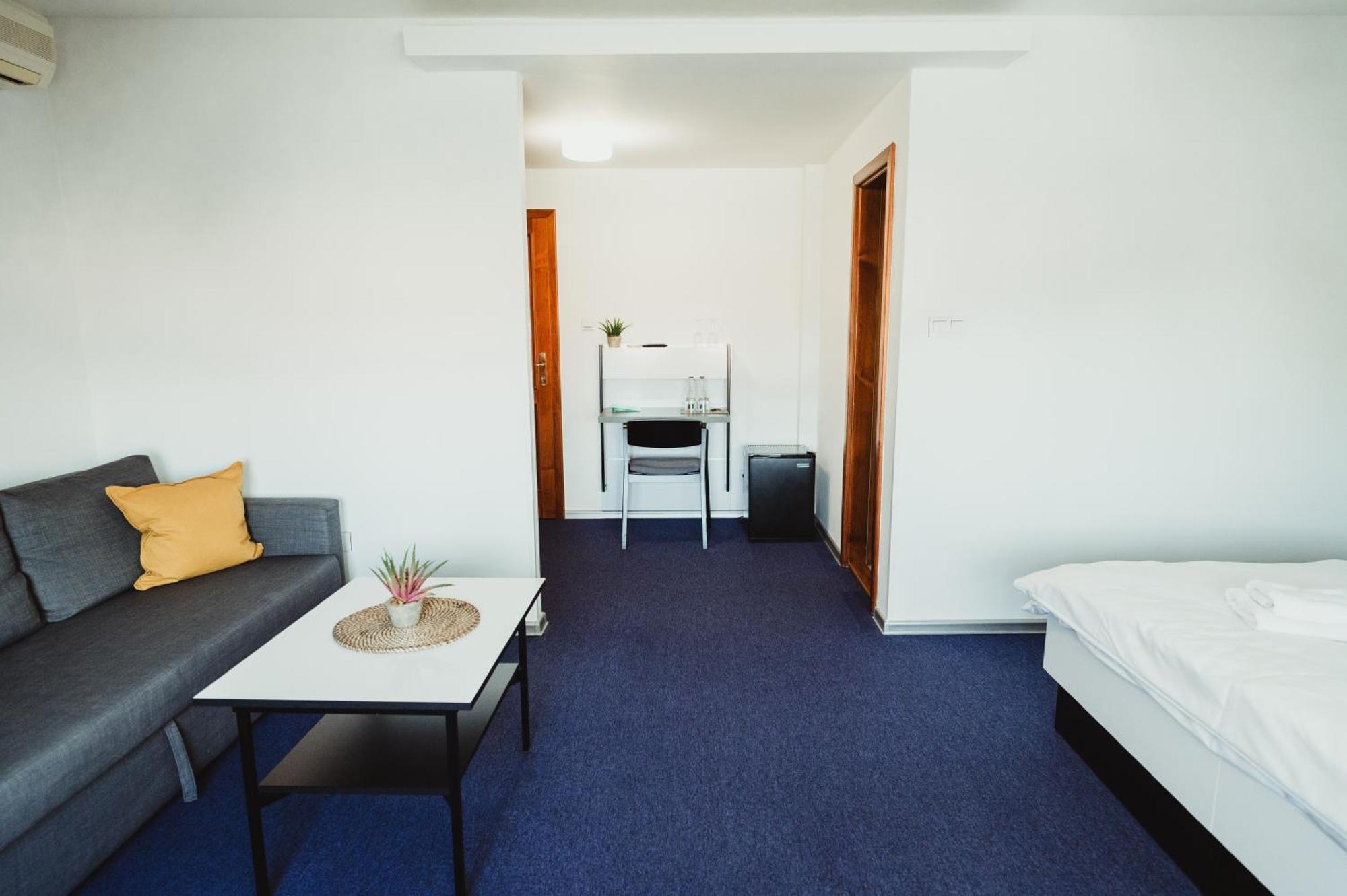 Hotel U Racka Ostrožská Nová Ves Bagian luar foto