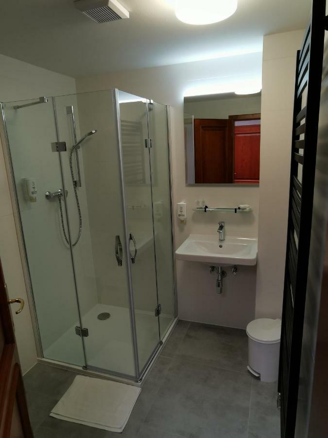 Hotel U Racka Ostrožská Nová Ves Bagian luar foto