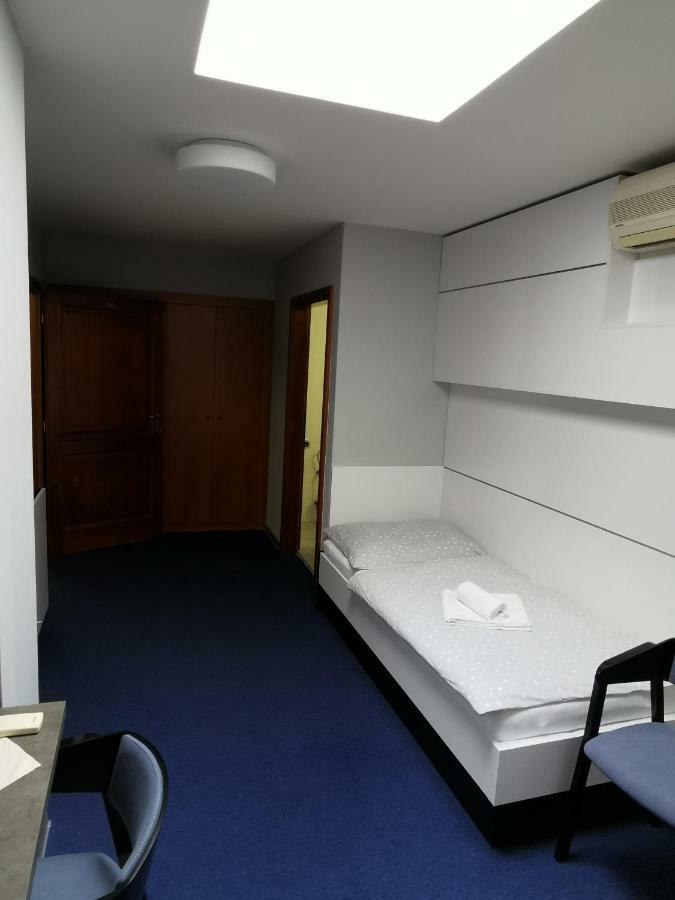 Hotel U Racka Ostrožská Nová Ves Bagian luar foto