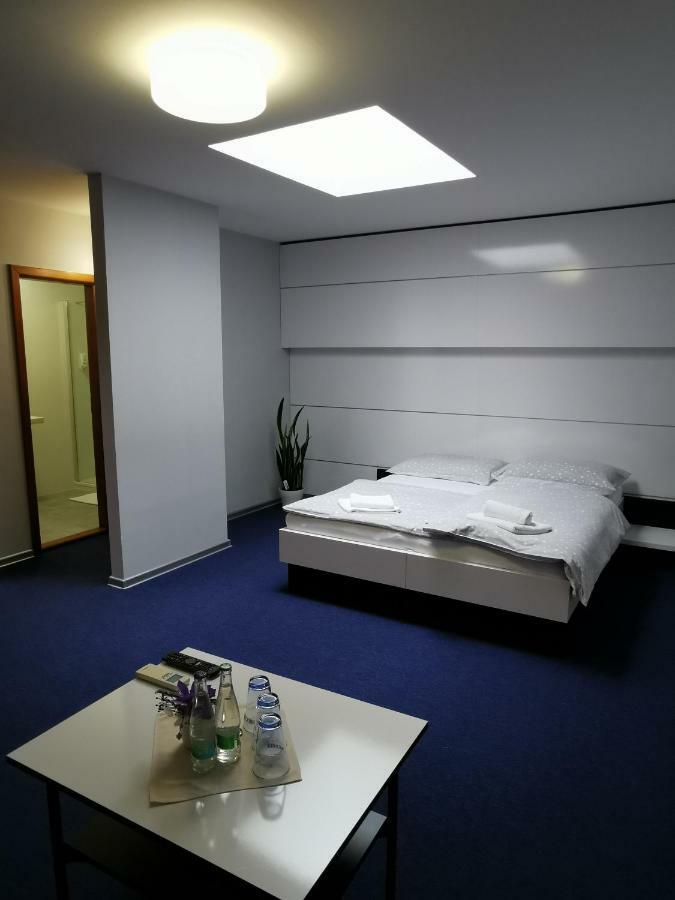 Hotel U Racka Ostrožská Nová Ves Bagian luar foto