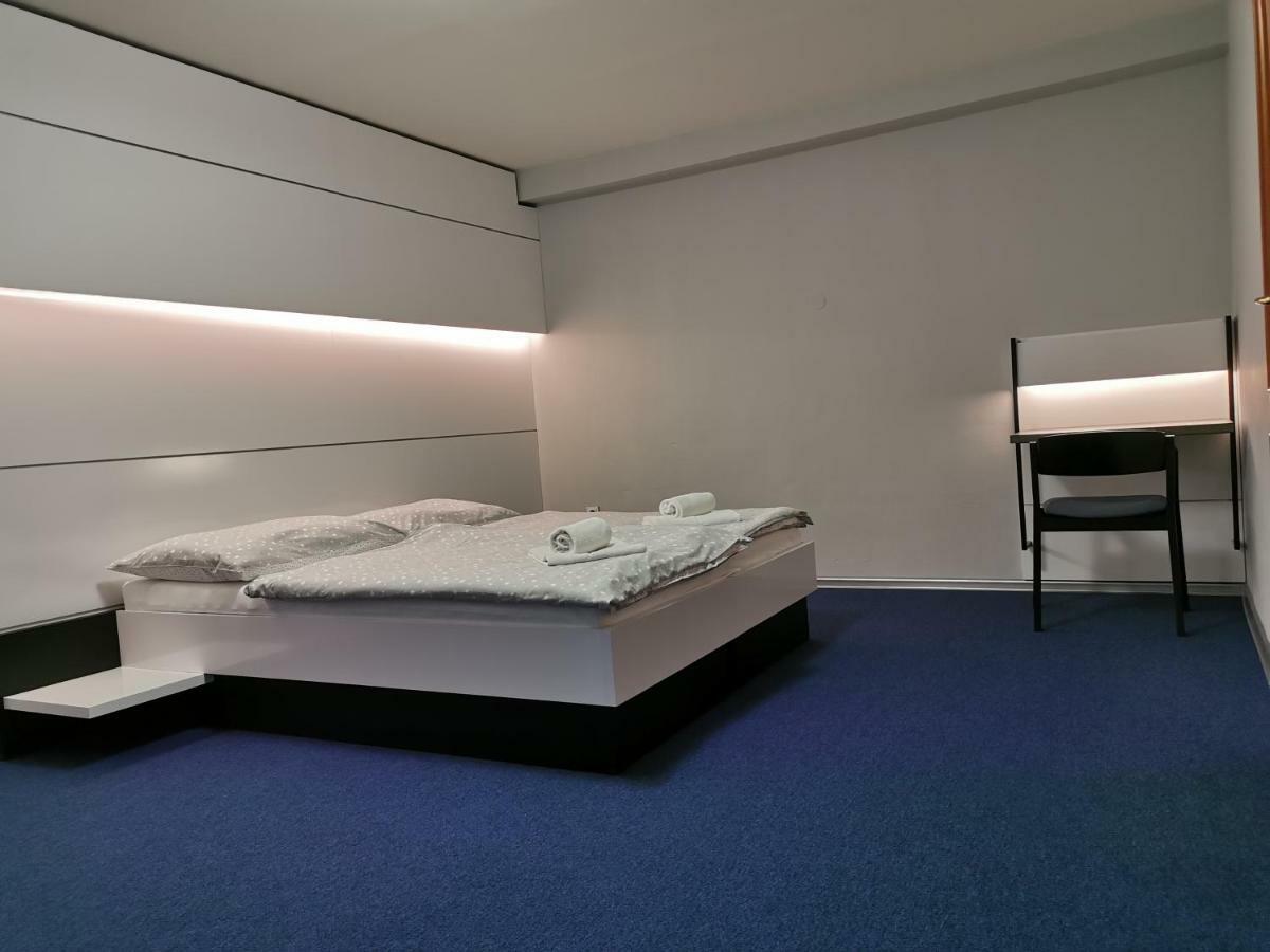 Hotel U Racka Ostrožská Nová Ves Bagian luar foto