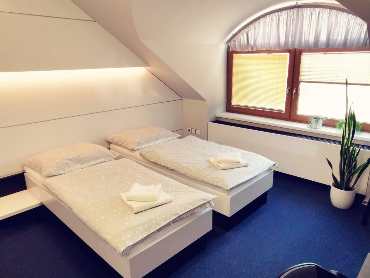 Hotel U Racka Ostrožská Nová Ves Bagian luar foto