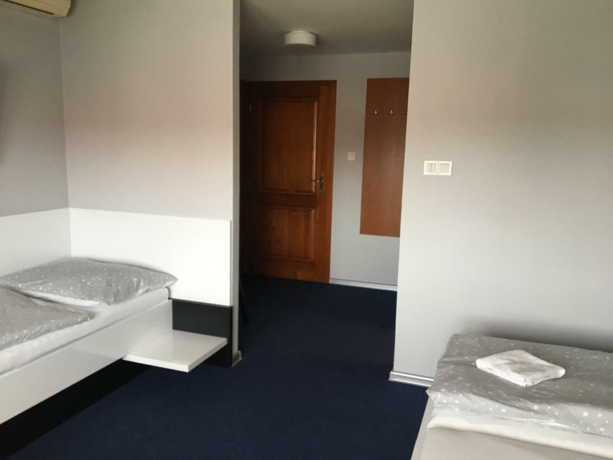 Hotel U Racka Ostrožská Nová Ves Bagian luar foto